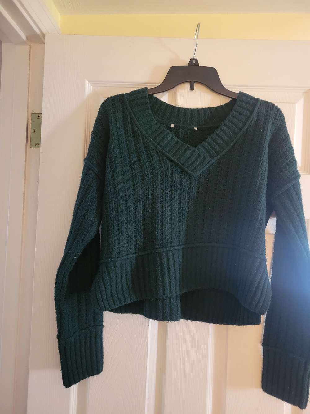 Dark Green V-Neck Ribbed Women's Sweater